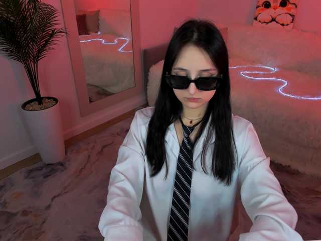 JulietteMonli live cam on BongaCams