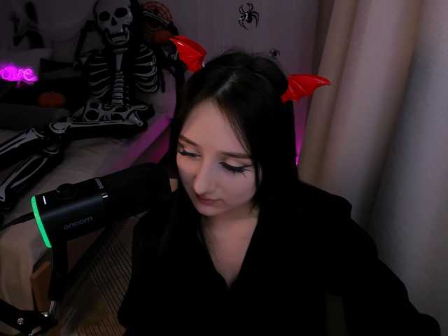 JulietteMonli live cam on BongaCams