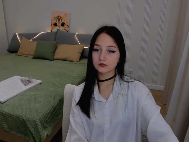 JulietteMonli live cam on BongaCams