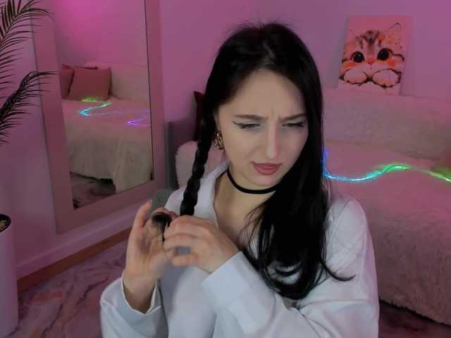 JulietteMonli live cam on BongaCams