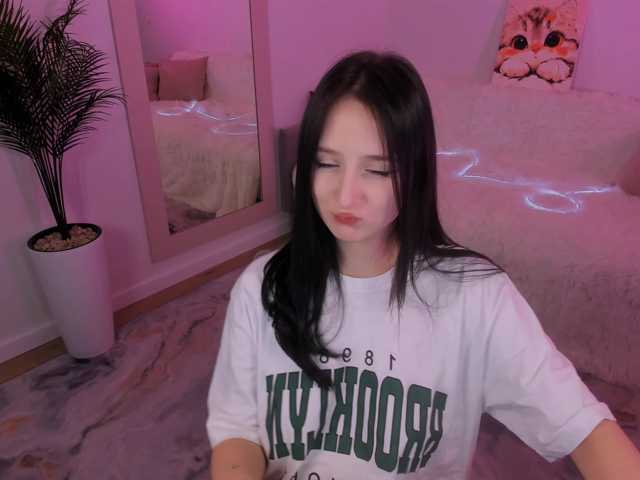 JulietteMonli live cam on BongaCams