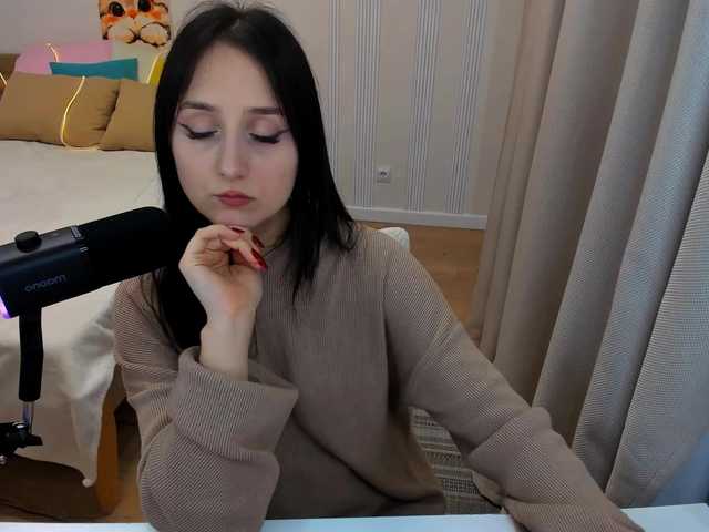 JulietteMonli live cam on BongaCams