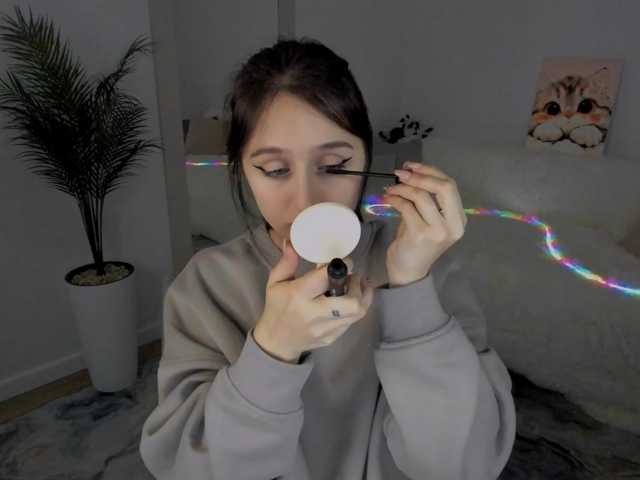 JulietteMonli live cam on BongaCams