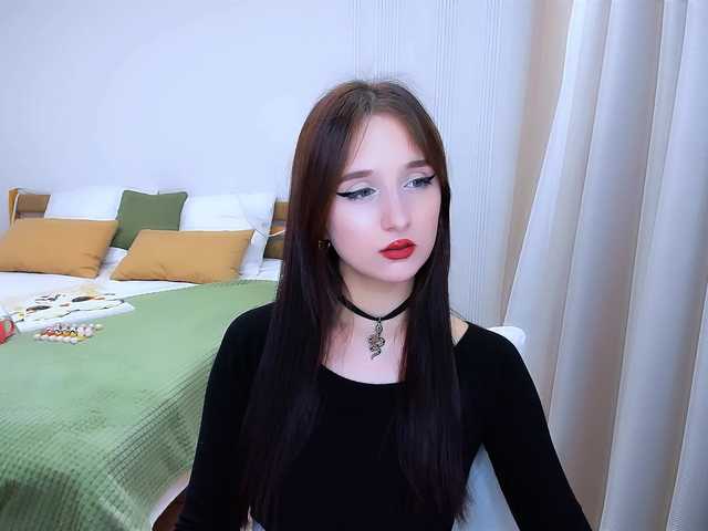 JulietteMonli live cam on BongaCams