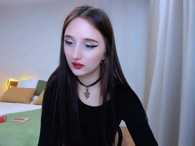 JulietteMonli live cam on BongaCams