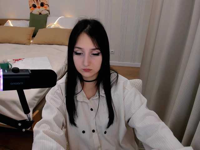 JulietteMonli live cam on BongaCams