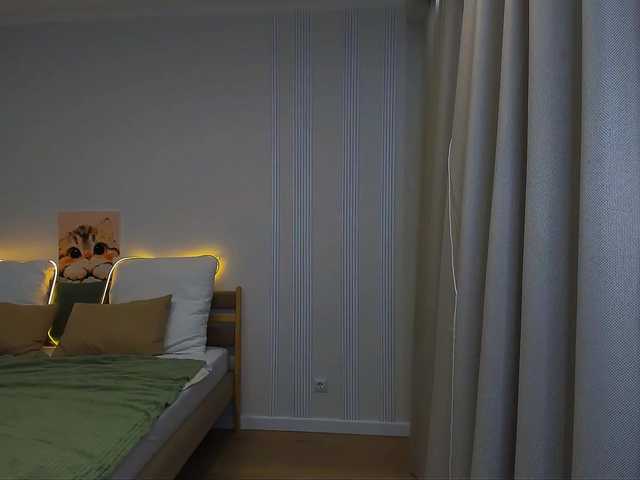 JulietteMonli live cam on BongaCams