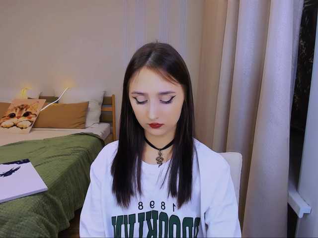 JulietteMonli live cam on BongaCams