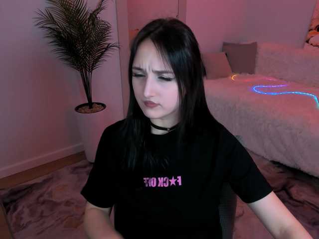 JulietteMonli live cam on BongaCams