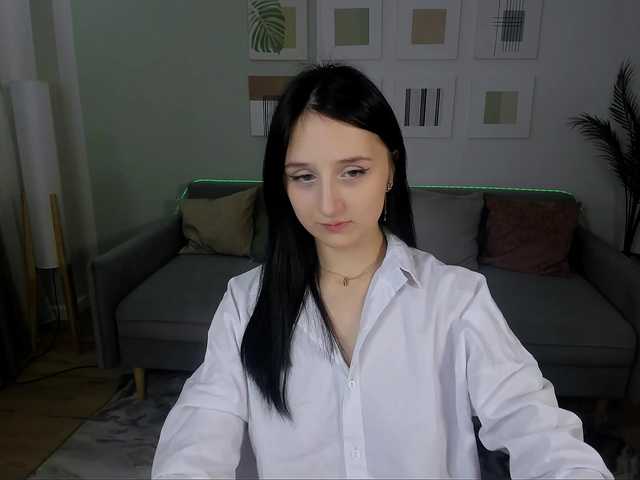 JulietteMonli live cam on BongaCams