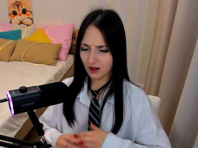 JulietteMonli live cam on BongaCams