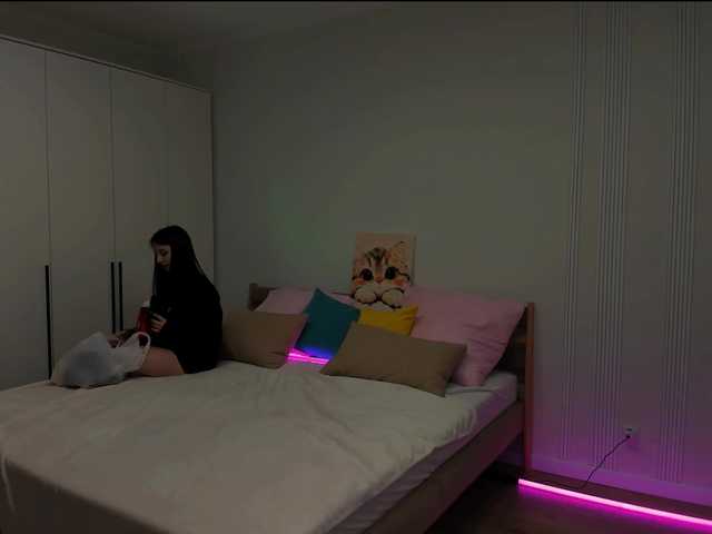 JulietteMonli live cam on BongaCams