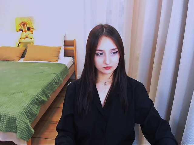 JulietteMonli live cam on BongaCams
