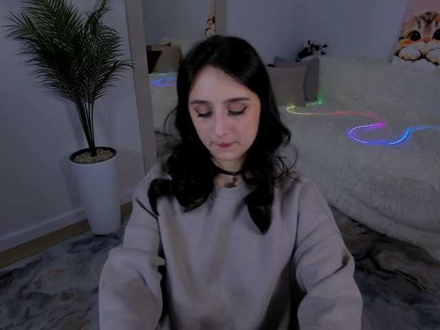 JulietteMonli live cam on BongaCams