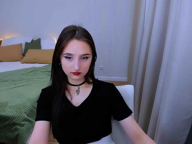 JulietteMonli live cam on BongaCams