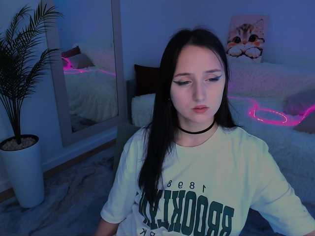JulietteMonli live cam on BongaCams