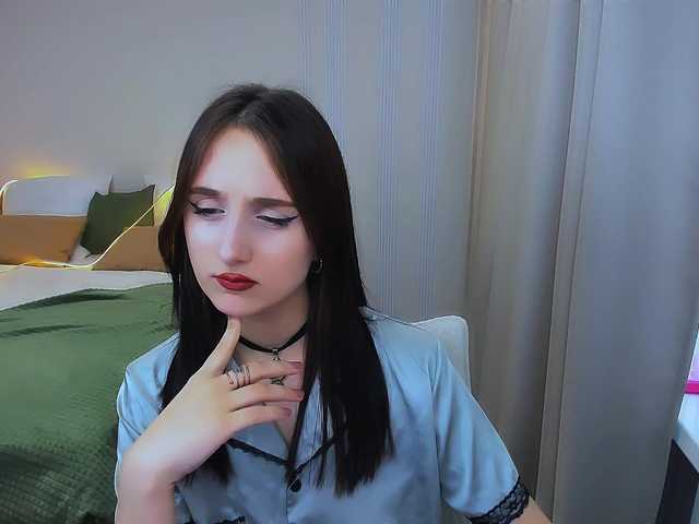 JulietteMonli live cam on BongaCams