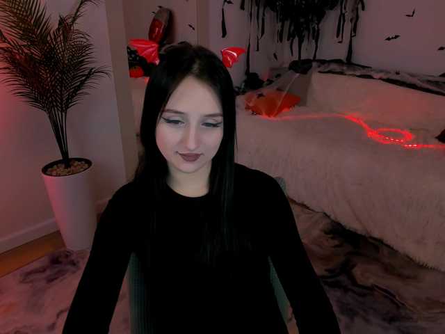 JulietteMonli live cam on BongaCams