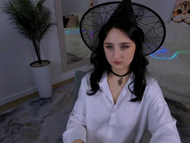 JulietteMonli live cam preview