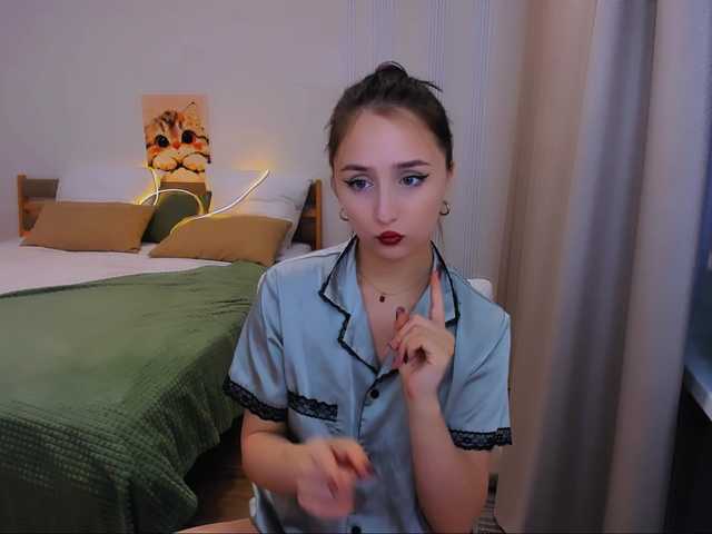 JulietteMonli live cam on BongaCams