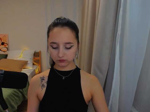 JulietteMonli live cam on BongaCams