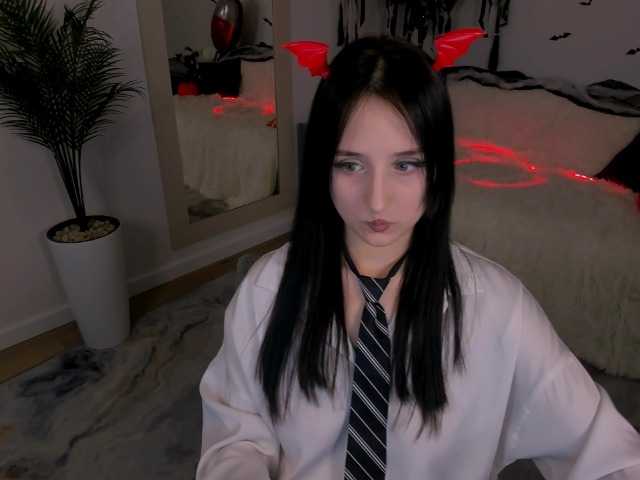 JulietteMonli live cam on BongaCams