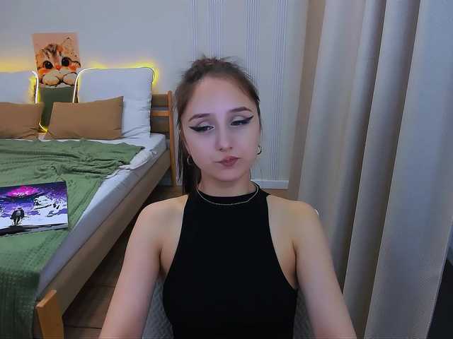 JulietteMonli live cam on BongaCams