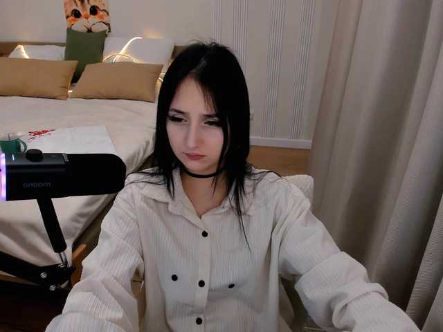 JulietteMonli live cam on BongaCams