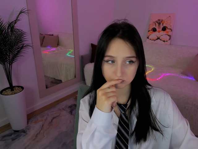 JulietteMonli live cam on BongaCams