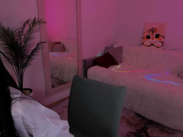 JulietteMonli live cam on BongaCams