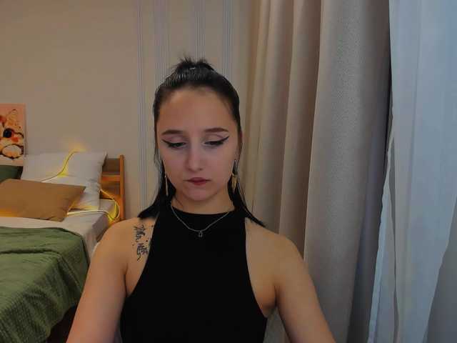JulietteMonli live cam on BongaCams