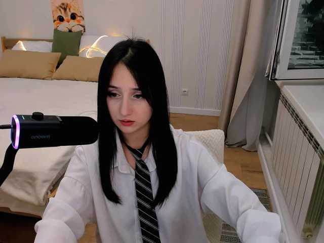 JulietteMonli live cam on BongaCams