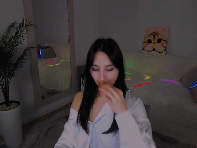 JulietteMonli live cam on BongaCams