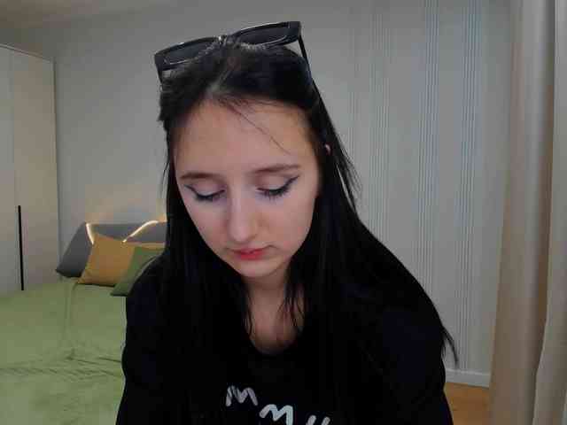 JulietteMonli webcam