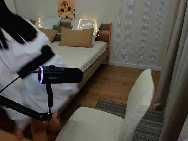 JulietteMonli webcam