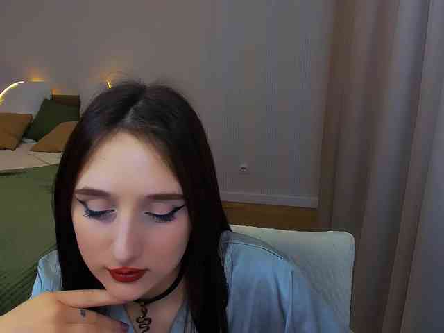 JulietteMonli webcam