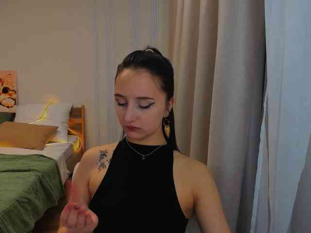 JulietteMonli webcam