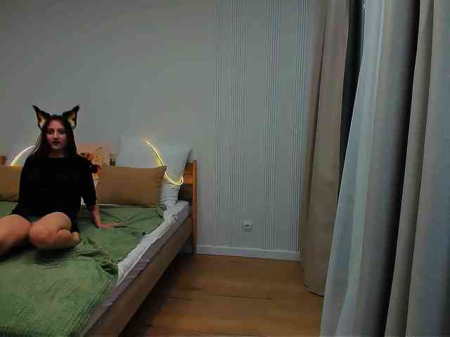 JulietteMonli webcam