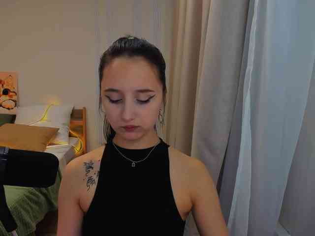 JulietteMonli's webcam live show