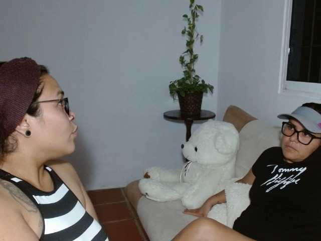 meganyenmabloomx live show