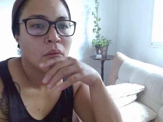 MeganyEnmabloomx webcam