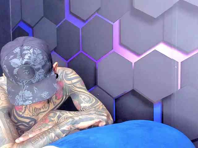 Destroy-fullextreme webcam