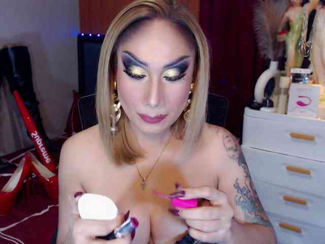 Allysonevanns Live Webcam on BongaCams