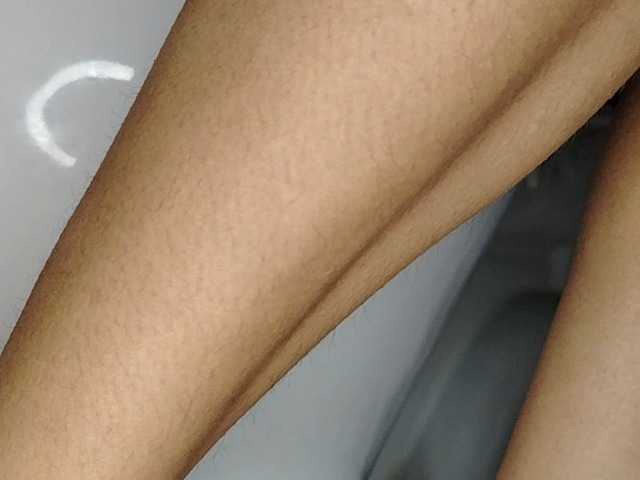 Hot-Contrasts live cam on BongaCams