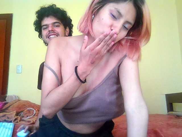 Hot-Contrasts live cam on BongaCams