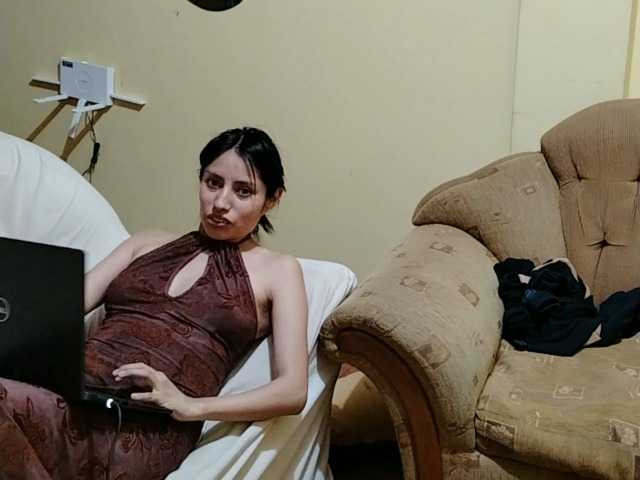 Hot-Contrasts live cam on BongaCams