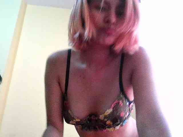 Hot-Contrasts Sex Cam Show