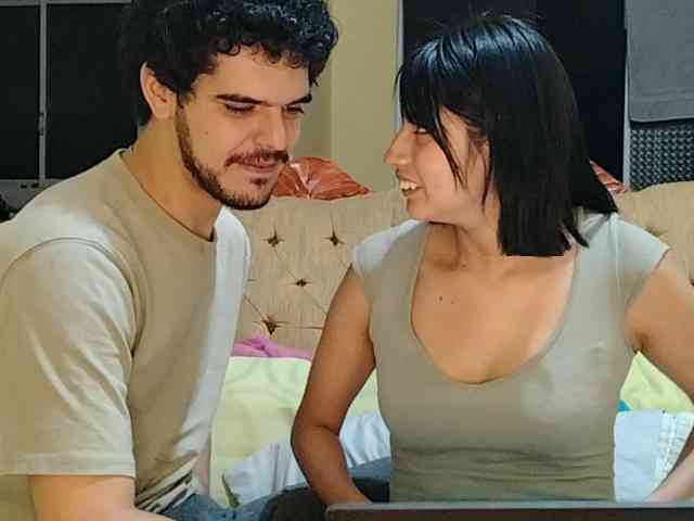 Hot-Contrasts Sex Cam Show