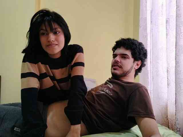Hot-Contrasts Sex Cam Show