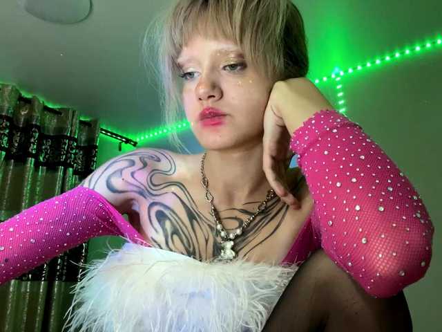 MaryHankinson live cam on BongaCams